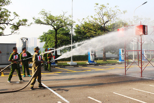 Hội thao chữa cháy, cứu nạn, cứu hộ tại quận Hoàng Mai