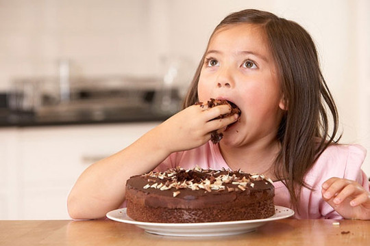 Bác sĩ tại nhà: Tác hại của đồ ngọt đối với trẻ em