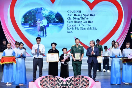 Tuyên dương 21 gia đình trẻ tiêu biểu