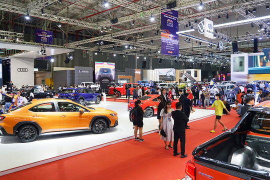 Triển lãm ô tô Việt Nam năm 2022 xác lập nhiều kỷ lục trong ngành