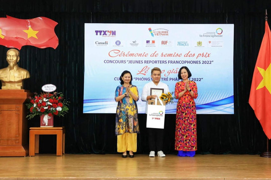 Trao giải cuộc thi "Phóng viên trẻ Pháp ngữ" cho nhiều thanh niên Việt Nam