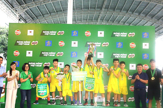 Trường Tiểu học Ba Đình và Ngôi Sao Hà Nội vô địch Giải Bóng rổ học sinh Tiểu học Hà Nội 2022