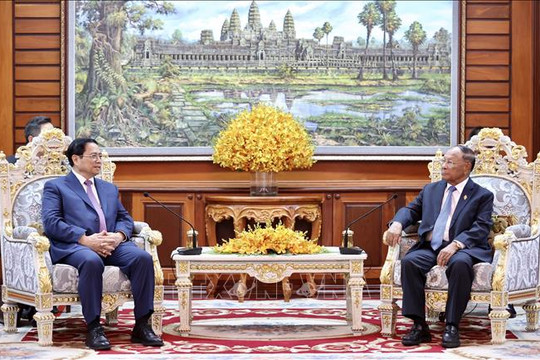 Thủ tướng Phạm Minh Chính hội kiến Chủ tịch Quốc hội Campuchia Heng Samrin