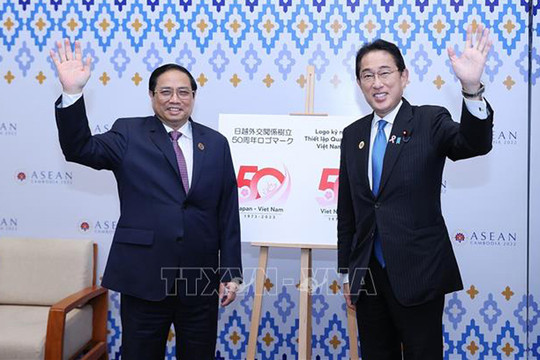 Hội nghị Cấp cao ASEAN: Thủ tướng Phạm Minh Chính gặp Thủ tướng Nhật Bản Kishida Fumio