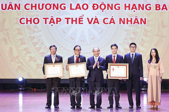 Chủ tịch nước dự lễ kỷ niệm Ngày Nhà giáo Việt Nam tại Trường Đại học Kinh tế quốc dân