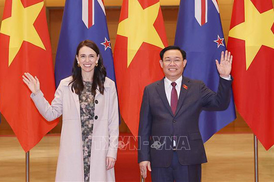 Chủ tịch Quốc hội Vương Đình Huệ hội kiến Thủ tướng New Zealand Jacinda Arden