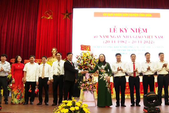 Ứng Hòa kỷ niệm 40 năm Ngày Nhà giáo Việt Nam