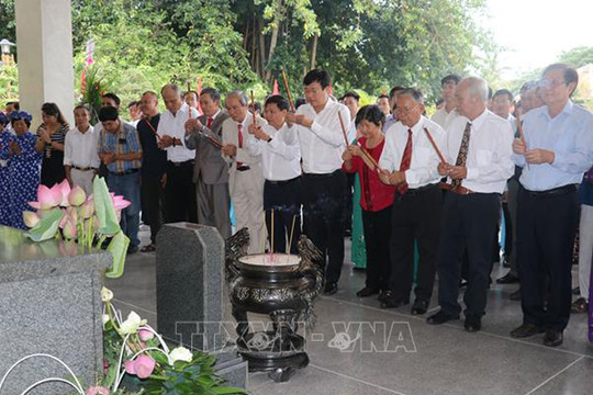 Tổ chức lễ giỗ lần thứ 93 cụ Phó bảng Nguyễn Sinh Sắc tại Đồng Tháp