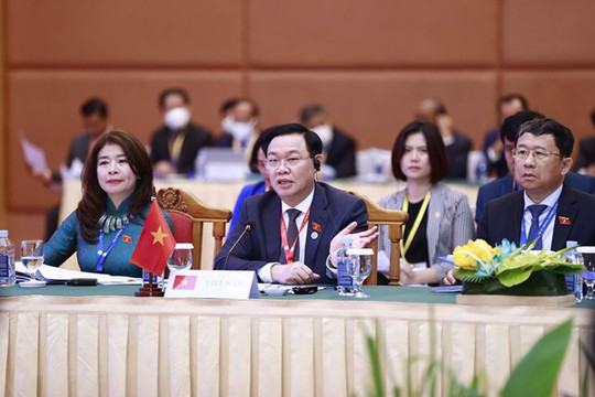 Chủ tịch Quốc hội Vương Đình Huệ dự phiên họp Ban Chấp hành Đại hội đồng AIPA-43