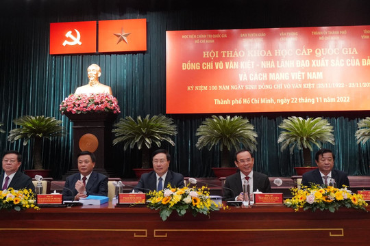 ''Đồng chí Võ Văn Kiệt - Nhà lãnh đạo xuất sắc của Đảng và cách mạng Việt Nam''