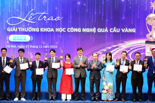 10 tài năng trẻ nhận giải thưởng Khoa học công nghệ Quả cầu vàng