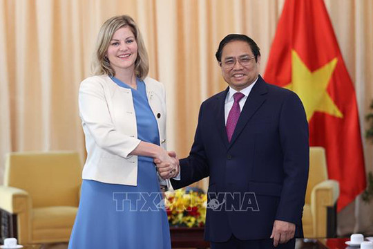 Thủ tướng Phạm Minh Chính tiếp Bộ trưởng phụ trách Ngoại thương và Hợp tác phát triển Vương quốc Hà Lan