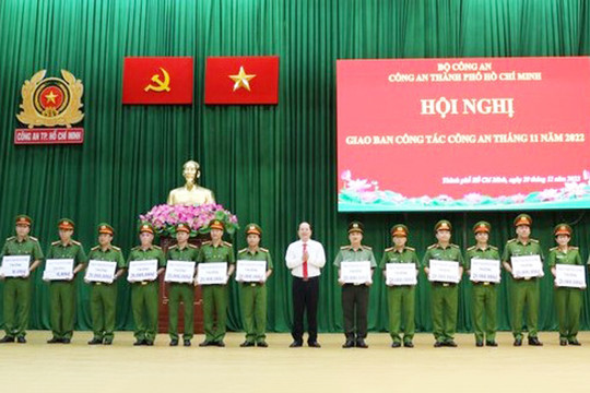 Nhiều đơn vị thuộc Công an thành phố Hồ Chí Minh được khen thưởng