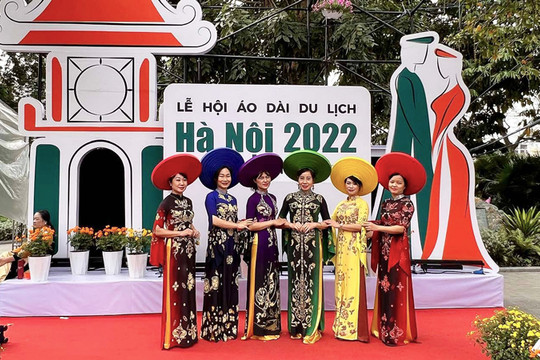 Lễ hội Áo dài du lịch Hà Nội 2022: Từ ''đại sứ văn hóa'' đến thương hiệu du lịch Thủ đô