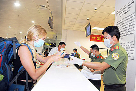 Đề xuất nâng thời hạn miễn thị thực cho du khách nhiều nước