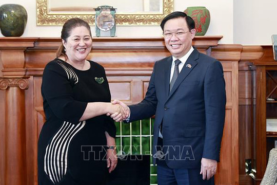 Chủ tịch Quốc hội Vương Đình Huệ hội kiến Toàn quyền New Zealand Dame Cindy Kiro