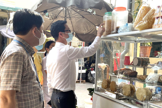 Hà Nội thành lập 4 đoàn liên ngành kiểm tra thực phẩm dịp Tết Quý Mão