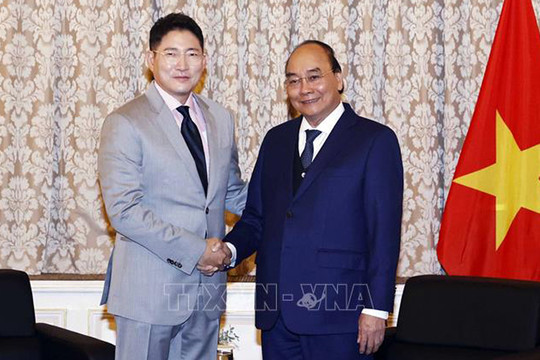 Chủ tịch nước Nguyễn Xuân Phúc tiếp các tập đoàn kinh tế hàng đầu Hàn Quốc