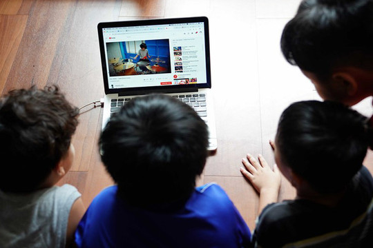 Hà Nội hỗ trợ trẻ em tương tác lành mạnh, sáng tạo trên môi trường mạng