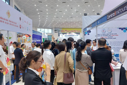 Gần 4.000 lượt mua bán, trao đổi tại Hội chợ Du lịch quốc tế - VITM Đà Nẵng 2022