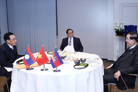Thủ tướng Chính phủ Phạm Minh Chính làm việc cùng Thủ tướng Lào và Thủ tướng Campuchia