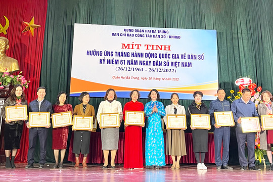 Quận Hai Bà Trưng mít tinh hưởng ứng Ngày Dân số Việt Nam 26-12
