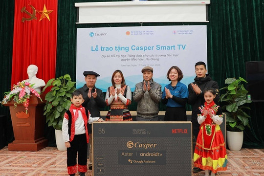 Casper Việt Nam trao tặng smart tivi cho học sinh Hà Giang