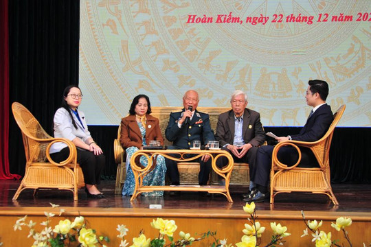 Quận Hoàn Kiếm gặp mặt các nhân chứng lịch sử tham gia chiến dịch “Hà Nội - Điện Biên Phủ trên không”