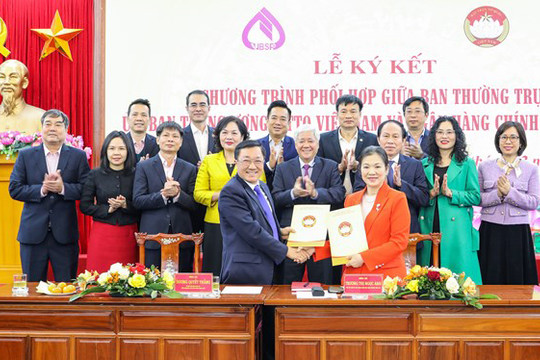 Ủy ban Trung ương Mặt trận Tổ quốc Việt Nam và Ngân hàng Chính sách xã hội ký kết chương trình phối hợp