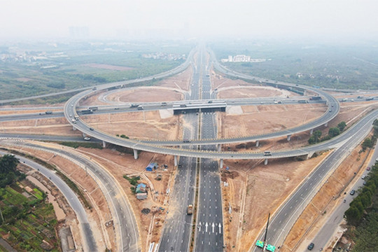 Công điện của Thủ tướng Chính phủ về đẩy nhanh tiến độ triển khai các dự án đường bộ cao tốc quan trọng quốc gia, trọng điểm