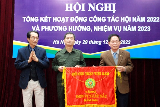 77 tập thể và cá nhân cựu thanh niên xung phong Thủ đô được khen thưởng