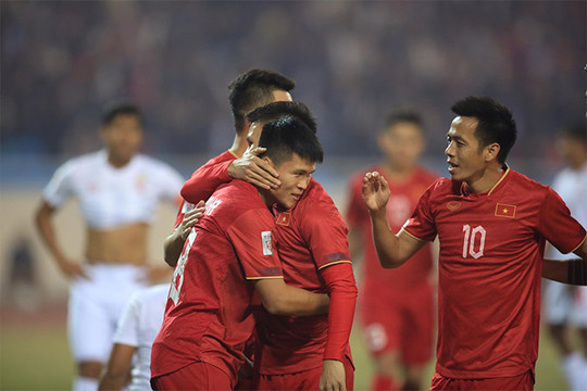 Giành 3 điểm trước Myanmar, đội tuyển Việt Nam gặp Indonesia tại bán kết