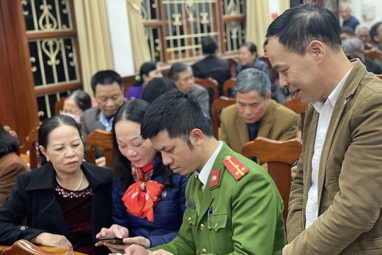 Quận Long Biên: Gần 6.000 đảng viên đăng ký thành công “Sổ tay đảng viên điện tử”
