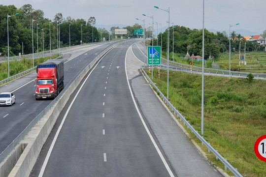 Tổng lưu lượng xe trên 4 tuyến cao tốc của VEC tăng hơn 40%