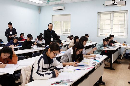 Gần 800 học sinh dự thi Olympic bậc trung học phổ thông của Đại học Quốc gia Hà Nội