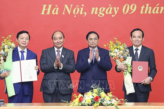 Trao quyết định bổ nhiệm hai tân Phó Thủ tướng Chính phủ Trần Hồng Hà và Trần Lưu Quang