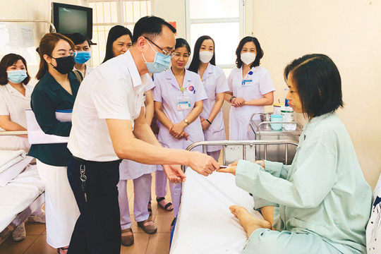 Công đoàn ngành Y tế Hà Nội: Luôn chăm lo, bảo vệ quyền lợi của cán bộ y tế