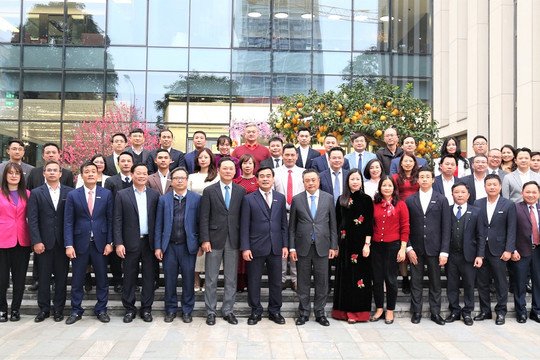 Chủ tịch UBND thành phố Hà Nội động viên sản xuất đầu năm tại Tập đoàn Thành Công