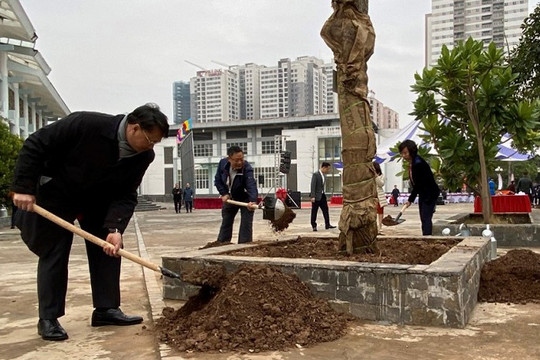 Quận Thanh Xuân phát động ''Tết trồng cây đời đời nhớ ơn Bác Hồ''