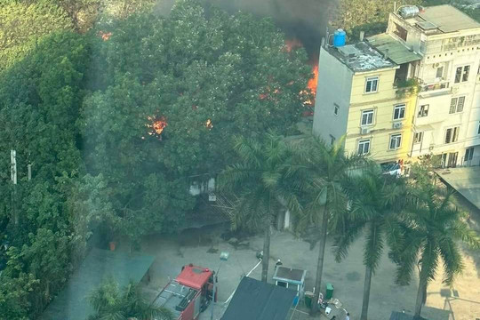 Vụ cháy lớn ở phường Trung Văn là do đốt rác
