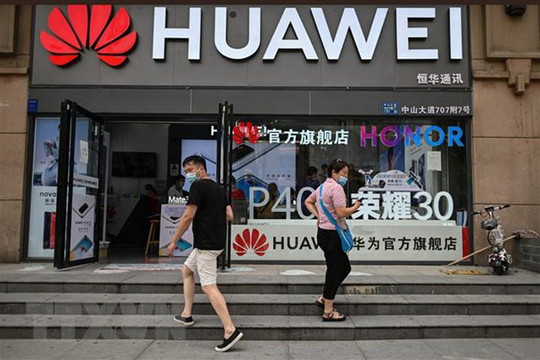 Tạm dừng cấp phép cho các công ty Mỹ bán hàng cho Huawei