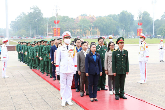 112 tân binh quận Hoàng Mai báo công dâng Bác trước ngày lên đường nhập ngũ