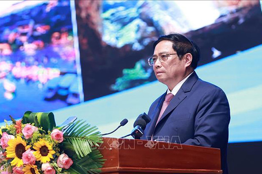 Thủ tướng Phạm Minh Chính chủ trì Hội nghị về phát triển vùng Bắc Trung Bộ và duyên hải Trung Bộ