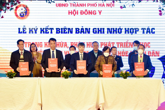 Hà Nội sẽ tiếp tục xây dựng, phát triển ngành đông y để chăm sóc sức khỏe nhân dân