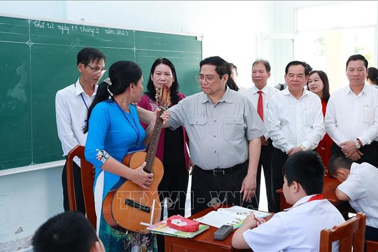 Thủ tướng Phạm Minh Chính thăm, làm việc tại tỉnh Bến Tre