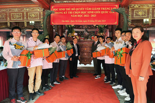 Gặp mặt 184 học sinh Hà Nội chuẩn bị dự kỳ thi cấp quốc gia