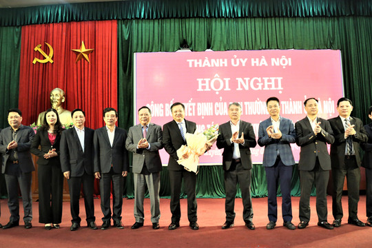 Đồng chí Lê Ngọc Anh nhận công tác tại Viện Nghiên cứu phát triển kinh tế - xã hội Hà Nội