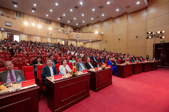 Quận ủy Thanh Xuân sinh hoạt chính trị về Học tập và làm theo tư tưởng, đạo đức, phong cách Hồ Chí Minh