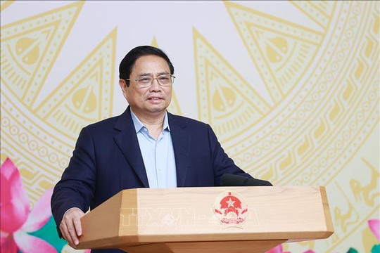Thủ tướng: Nắm bắt công nghệ mới, đưa ra giải pháp phù hợp với điều kiện Việt Nam