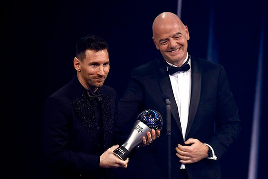Messi lần thứ hai giành FIFA The Best